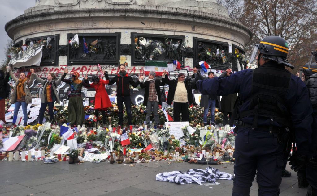 place de la republique protest