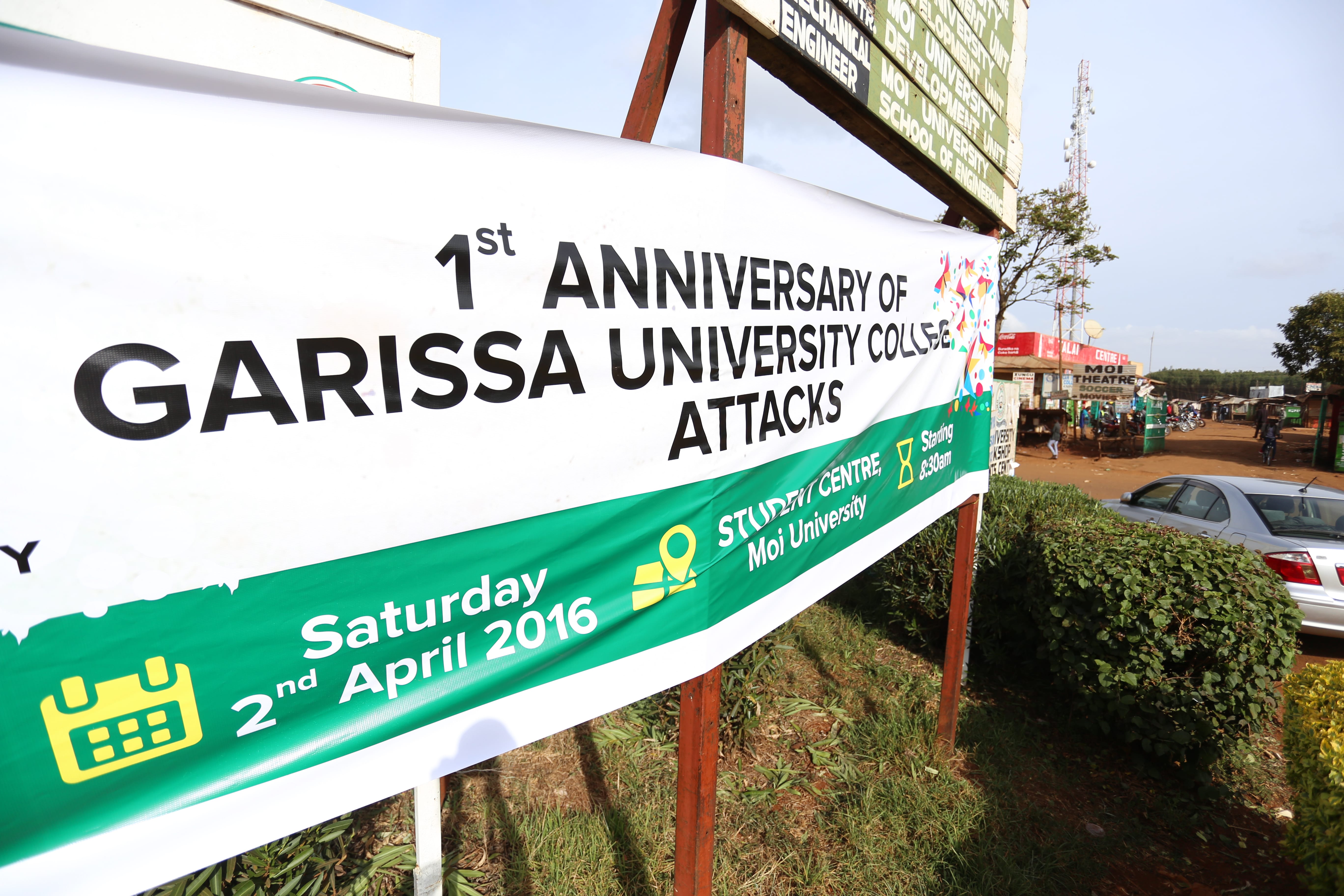 A banner at Moi University announces a memorial service for victims of the Garissa University attack. (Bill Mutai/GroundTruth)
