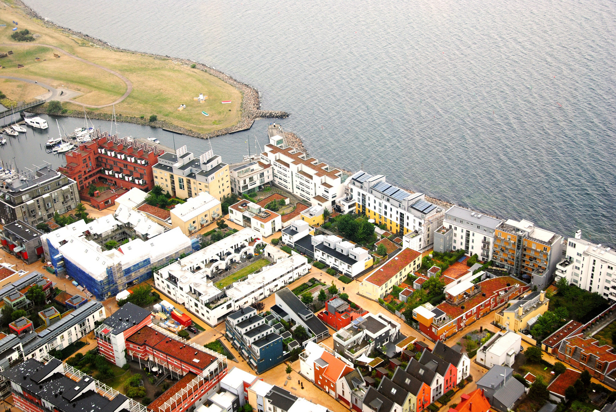 Västra Hamnen is the first carbon-neutral district in the world, meaning that it is completely powered by renewable energy. (Photo by Maria Eklind/Flickr User)
