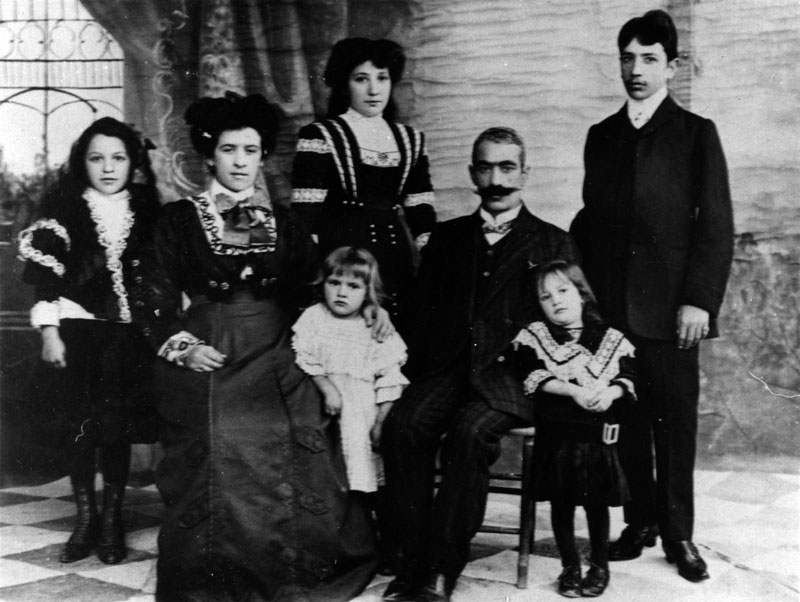 Portrait of the Gazarian family in Boston, 1908. Ted Gazarian (right) was the first Armenian graduate at MIT. (Photo from Wikimedia Commons)