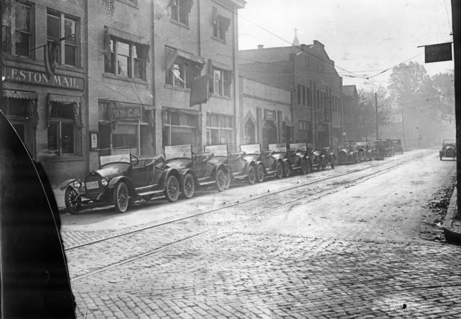 Virginia Street at McFarland Street, circa 1912. The Charleston Daily Mail, at left, moved across the street in 1927 into the building it currently occupies. (Archival image from Charleston Gazette-Mail / Courtesy of James D. Scarbro Jr.)
