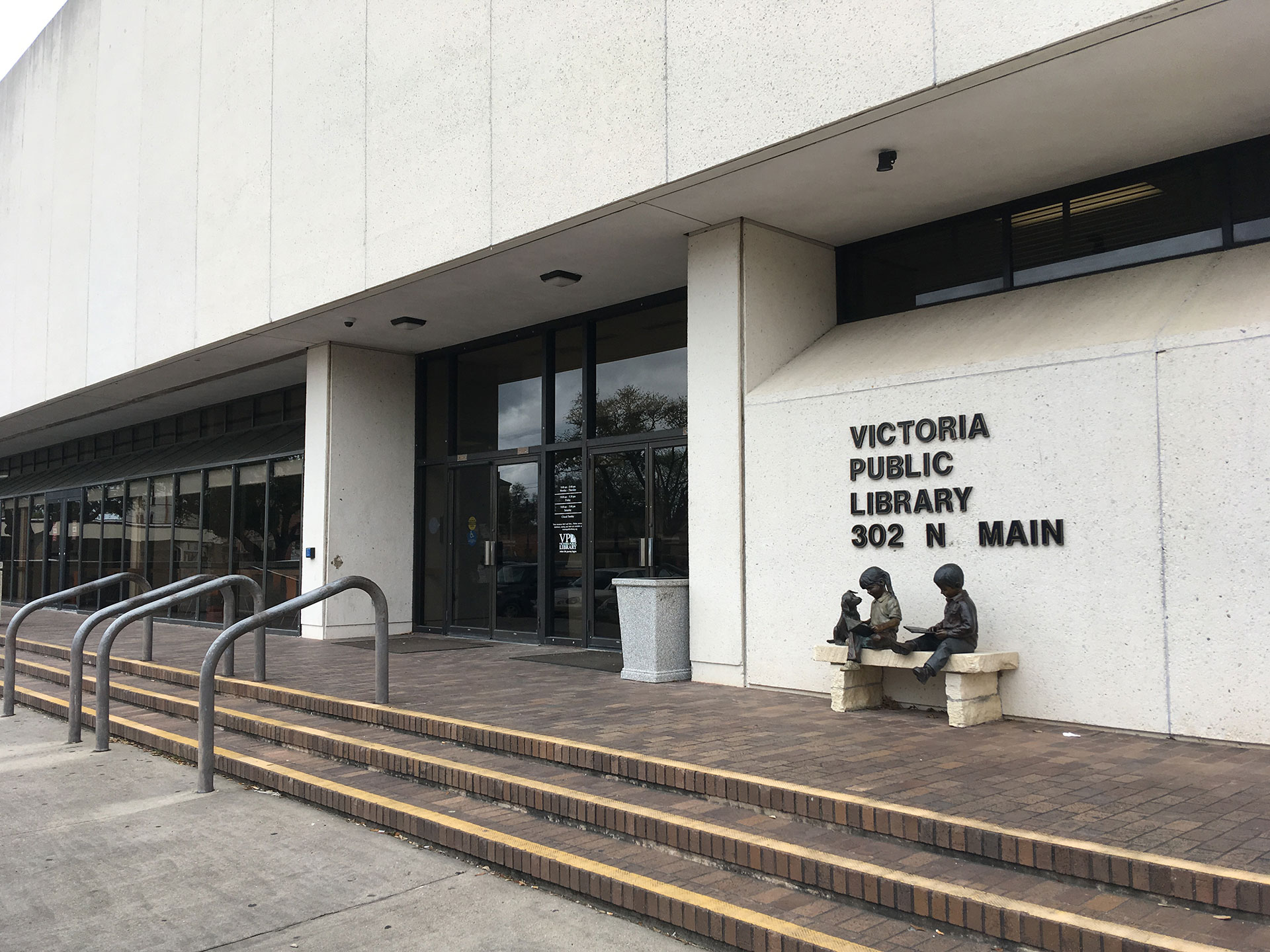 The entrance of Victoria's library.