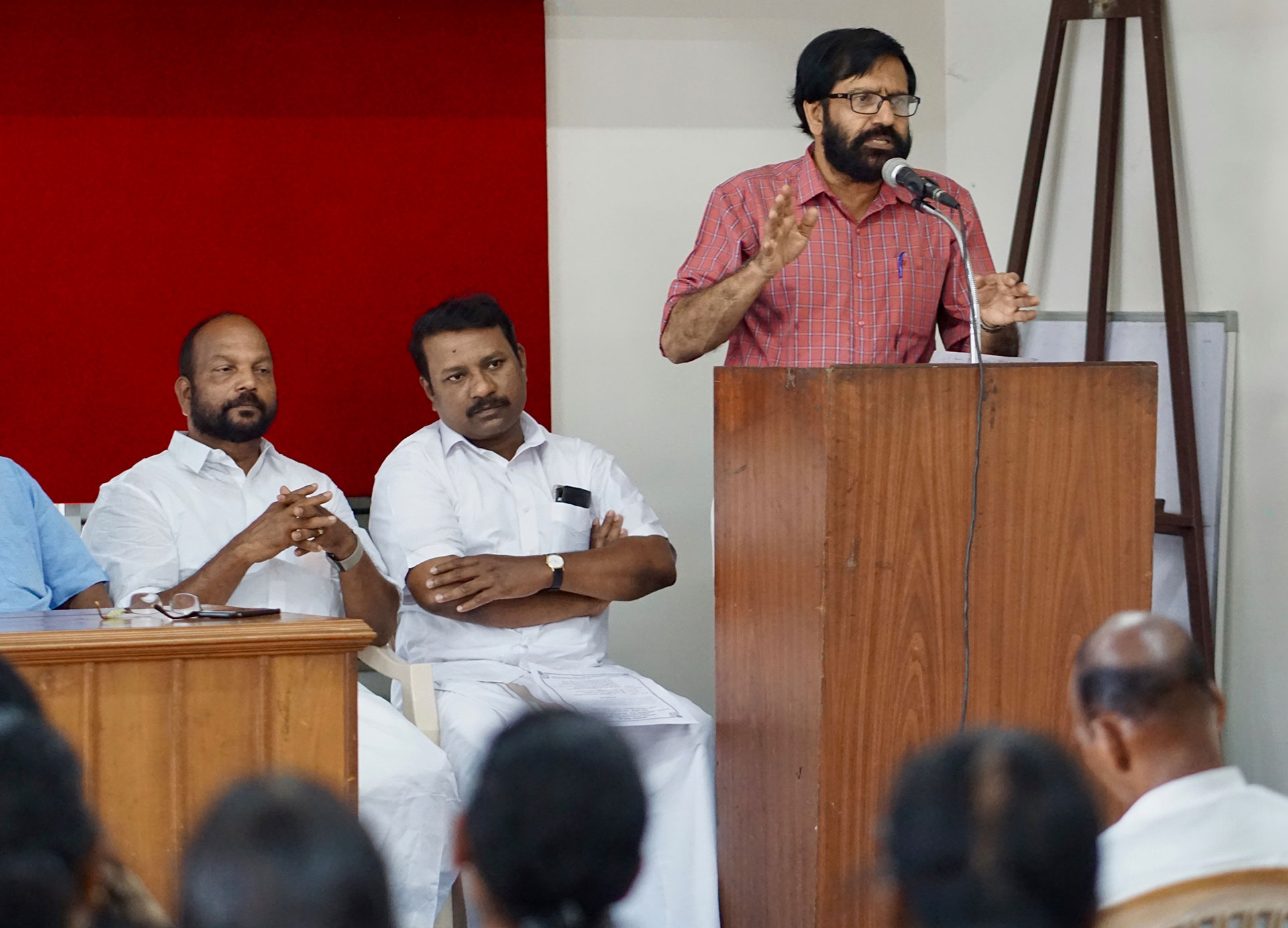 K.P. Ramanunni gives a speech honoring a Dalit leader in Kozhikode. (Photo by Krishna Narayanamurti) 